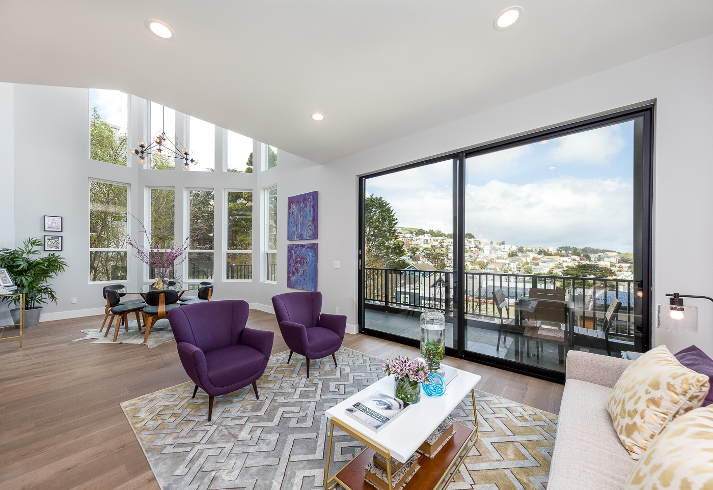 Remodeled home with great views of San Francisco